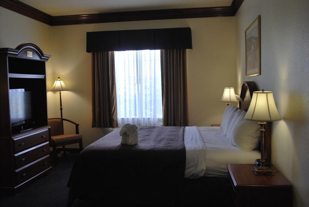 Best Western Fort Worth Inn And Suites מראה חיצוני תמונה