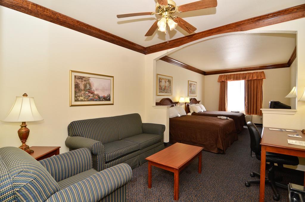 Best Western Fort Worth Inn And Suites מראה חיצוני תמונה