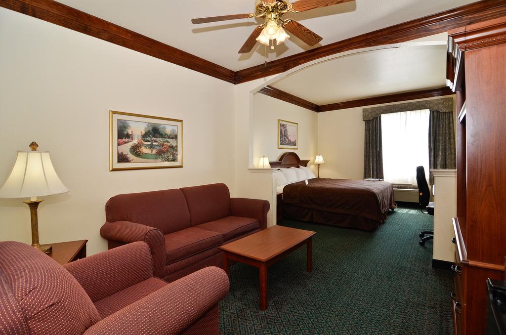 Best Western Fort Worth Inn And Suites מראה חיצוני תמונה