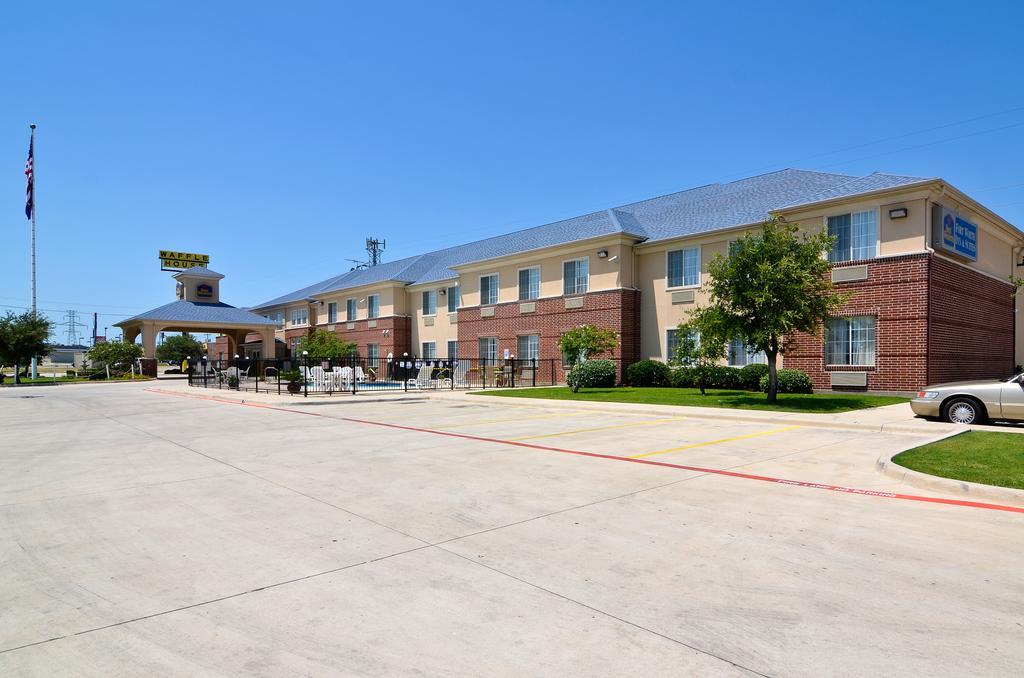 Best Western Fort Worth Inn And Suites מראה חיצוני תמונה
