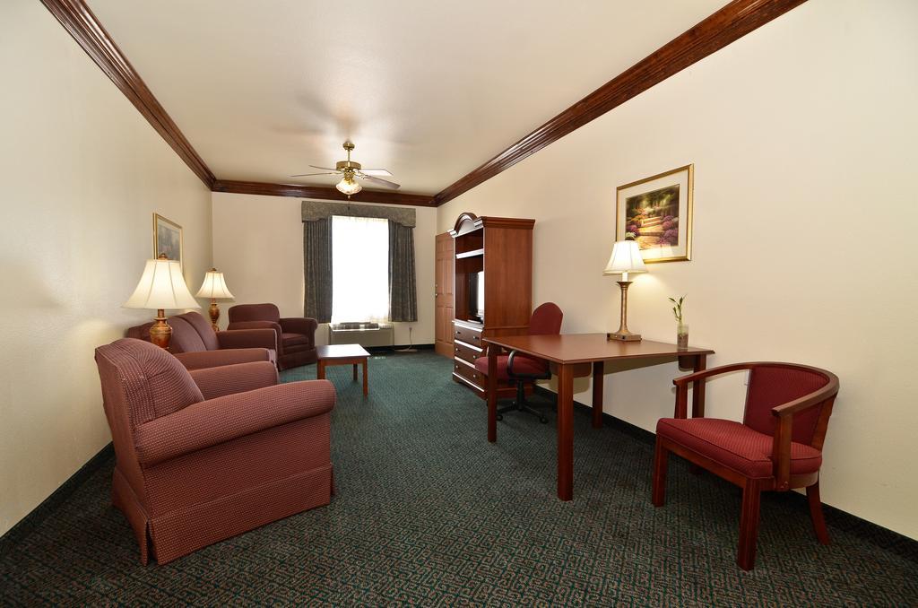 Best Western Fort Worth Inn And Suites מראה חיצוני תמונה